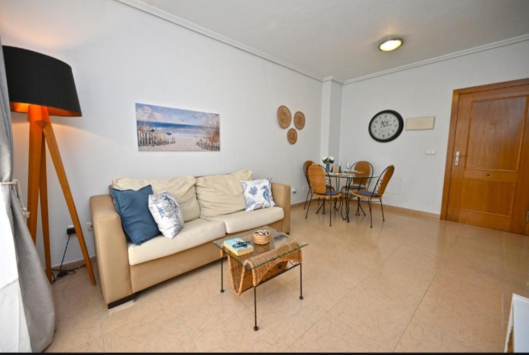 Beach Apartment ตอร์เรเวียคา ภายนอก รูปภาพ